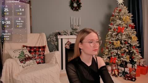 Snapshot of isabellatorrance chatting on 8, 12, 2024 Bella online show from 8, 12, 2024