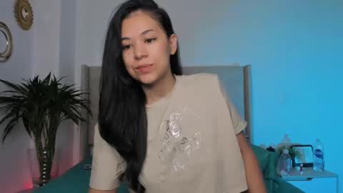 Isabelle Diaz online show from 27, 2, 2025