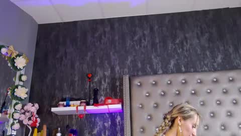 Snapshot of isabelleethan chatting on 15, 1, 2025 IsabelleEthan online show from 15, 1, 2025