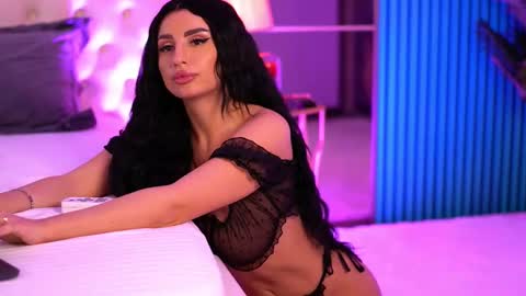 Snapshot of isabellehunt chatting on 3, 3, 2025 IsabelleHunt online show from 3, 3, 2025