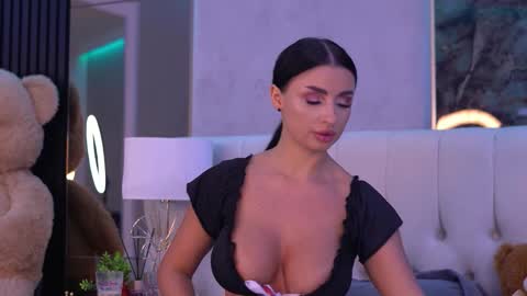 Snapshot of isabellehunt chatting on 27, 9, 2025 IsabelleHunt online show from 27, 9, 2025