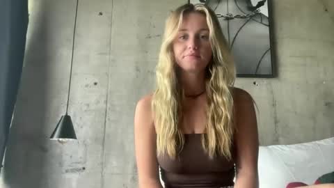 Snapshot of isabellesings chatting on 15, 2, 2026 isabellesings online show from 15, 2, 2026