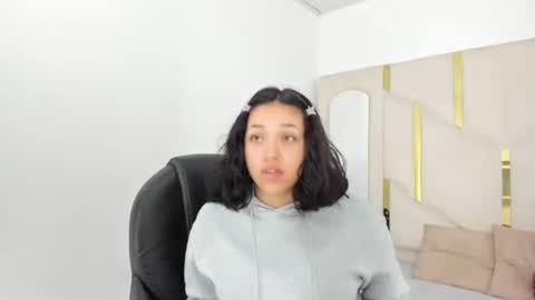 isabellrodriguez18 online show from 19, 9, 2025