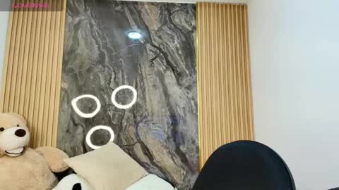 Snapshot of isadora_14 chatting on 18, 4, 2026 ISADORA online show from 18, 4, 2026