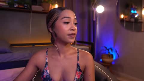 Snapshot of isapetit_ chatting on 25, 10, 2025 Isa Isabella online show from 25, 10, 2025