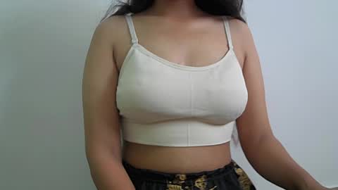 ishika_singh_ online show from 8, 8, 2026