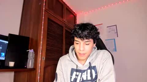 Snapshot of isidroglasc chatting on 9, 3, 2025 Isidro online show from 9, 3, 2025