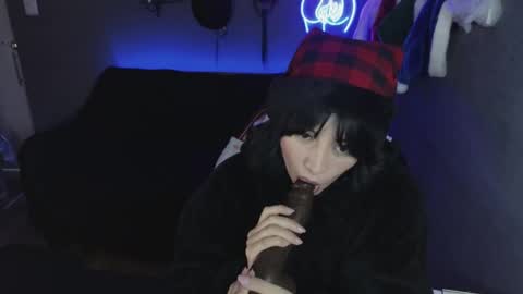 Snapshot of isis_diosa chatting on 6, 12, 2024 Ana Maria online show from 6, 12, 2024