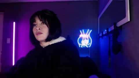 Snapshot of isis_diosa chatting on 1, 2, 2025 Ana Maria online show from 1, 2, 2025