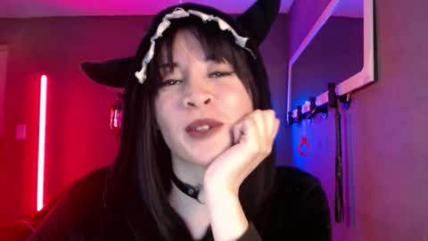 Snapshot of isis_diosa chatting on 15, 9, 2025 Ana Maria online show from 15, 9, 2025