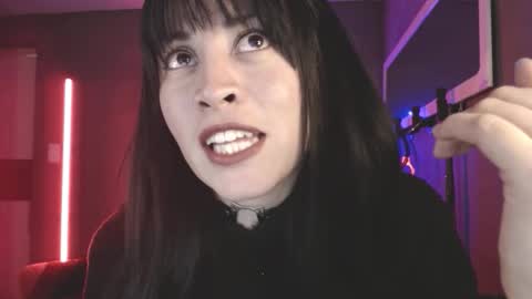 Snapshot of isis_diosa chatting on 22, 11, 2025 Ana Maria online show from 22, 11, 2025