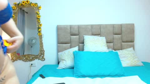 isisduzan online show from 3, 2, 2025