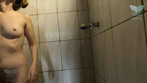 Snapshot of isissun03 chatting on 1, 2, 2026 Isis SUN online show from 1, 2, 2026