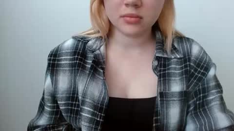 Snapshot of isla00 chatting on 11, 6, 2026 Isla online show from 11, 6, 2026