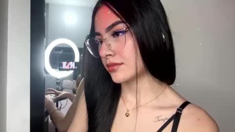 Cute Isla  online show from 24, 10, 2025