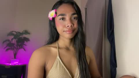 Snapshot of island_girlxxx chatting on 14, 7, 2026 Alona online show from 14, 7, 2026