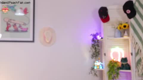 Lou  Peaches online show from 18, 6, 2026