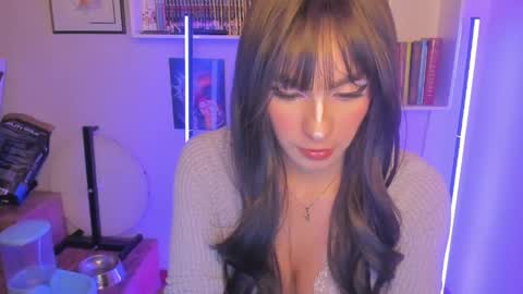 INSTAGRAM issabella18   TWITTER issa latin online show from 2, 5, 2026
