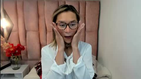 ISSA MILF online show from 9, 7, 2026