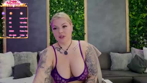 Snapshot of issaa20 chatting on 10, 7, 2026 Alisa online show from 10, 7, 2026