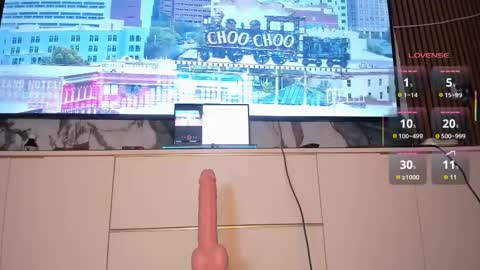 Issy online show from 3, 4, 2026