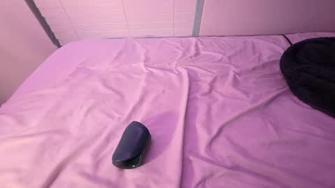 Iss femboy  full exclusive vids  online show from 27, 5, 2026