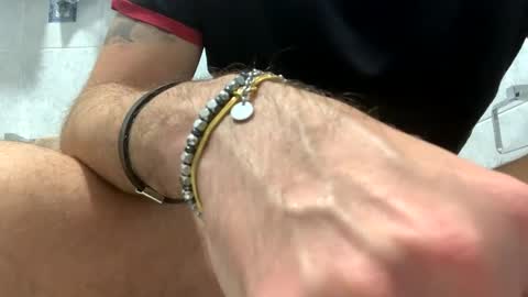 Snapshot of italianbigcock91 chatting on 5, 1, 2025 italianbigcock91 online show from 5, 1, 2025