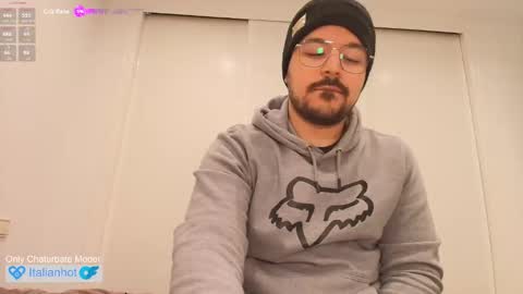 Snapshot of italianhorny2018 chatting on 22, 12, 2025 Gio online show from 22, 12, 2025
