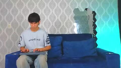 Snapshot of ithan_salvatore chatting on 11, 3, 2025 Ithan and Friends online show from 11, 3, 2025