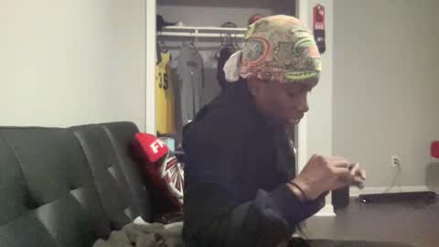 Snapshot of its5iveam chatting on 7, 12, 2024 5ive AM online show from 7, 12, 2024