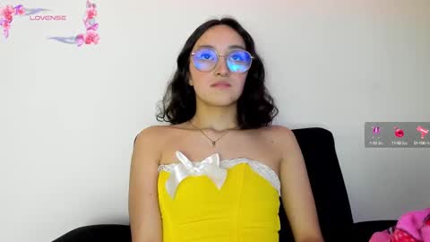 Snapshot of its__angelica_ chatting on 9, 2, 2025 Angelica online show from 9, 2, 2025