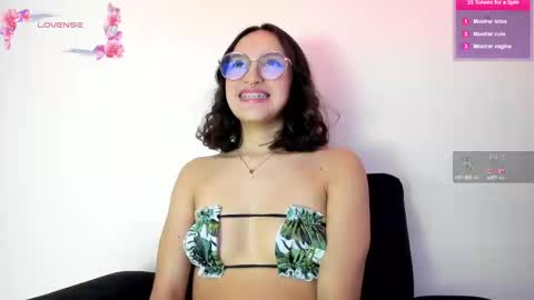 Snapshot of its__angelica_ chatting on 14, 2, 2025 Angelica online show from 14, 2, 2025