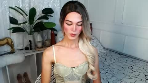MISS IVANA online show from 8, 3, 2025
