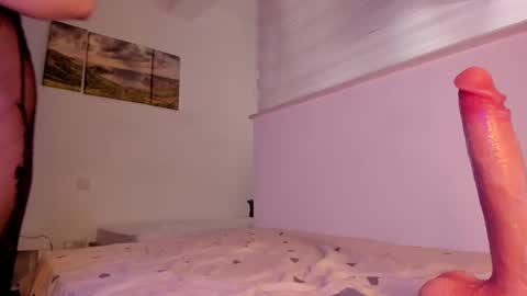 Isabella online show from 10, 3, 2025