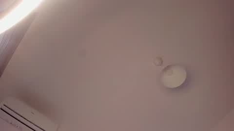 Isabella online show from 11, 9, 2025