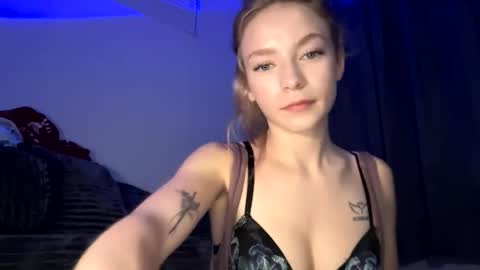 Snapshot of itsdanirose chatting on 22, 5, 2026 Danielle Rose online show from 22, 5, 2026