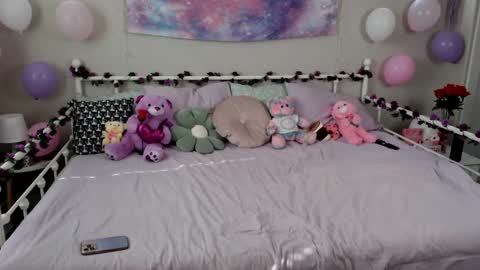 Nikki Sweet online show from 12, 2, 2025