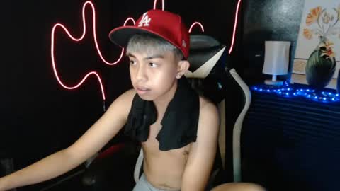 Snapshot of itsyourcummerboy_xx chatting on 17, 6, 2026 Kyle online show from 17, 6, 2026