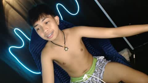 Snapshot of itsyourcummerboy_xx chatting on 18, 7, 2026 Kyle online show from 18, 7, 2026