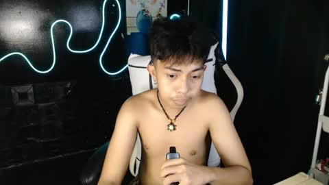 Snapshot of itsyourcummerboy_xx chatting on 2, 8, 2026 Kyle online show from 2, 8, 2026