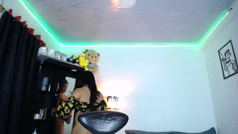 Snapshot of ivan_standford chatting on 22, 12, 2025 y online show from 22, 12, 2025