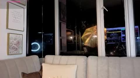 Snapshot of ivanna_west chatting on 4, 2, 2026 Ivanna West online show from 4, 2, 2026