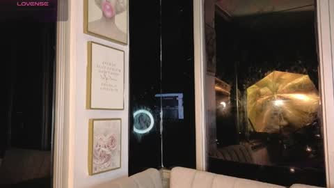 Ivanna West online show from 9, 4, 2026