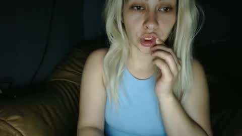 Snapshot of ivoivo1 chatting on 7, 4, 2026 RosseEssor online show from 7, 4, 2026