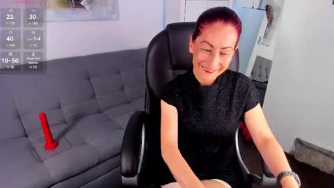 Ivone Adams online show from 30, 5, 2026