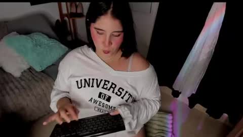 I V Y online show from 14, 6, 2026