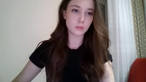 Snapshot of ivyfeel chatting on 9, 10, 2025 ivyfeel online show from 9, 10, 2025