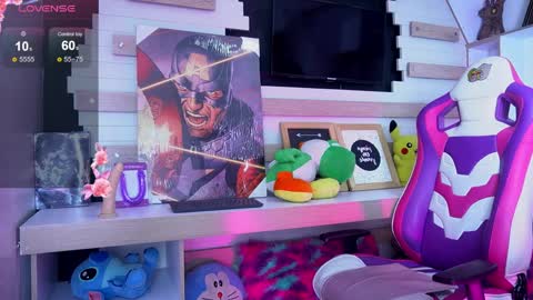 Snapshot of ivyluxe_ chatting on 11, 4, 2026 Ivy online show from 11, 4, 2026