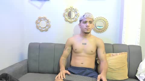 izaack online show from 24, 1, 2025