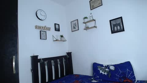 izaack online show from 28, 2, 2025